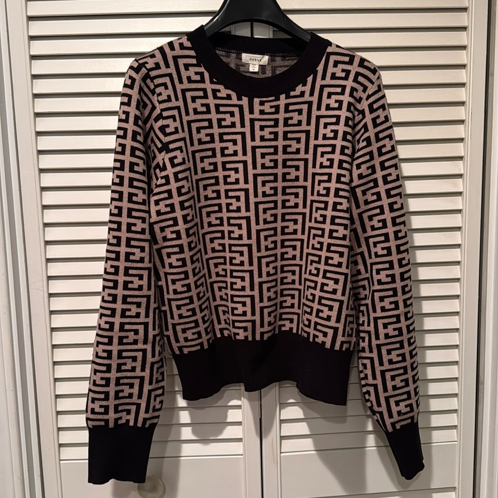 Debut Fall sweater long sleeves size M new